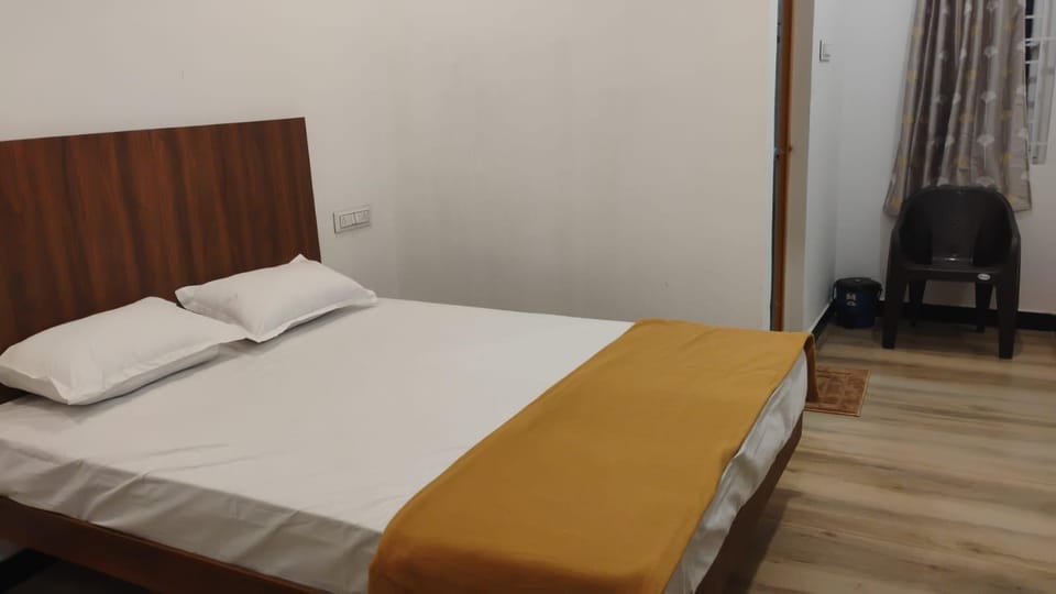 Lyra Residency Hotel in Coimbatore