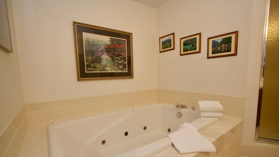 Baileys Harbor Yacht Club Resort Hotel in Door County