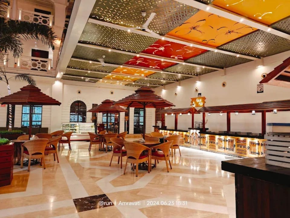 The Grand Mehfil Hotel in Maharashtra