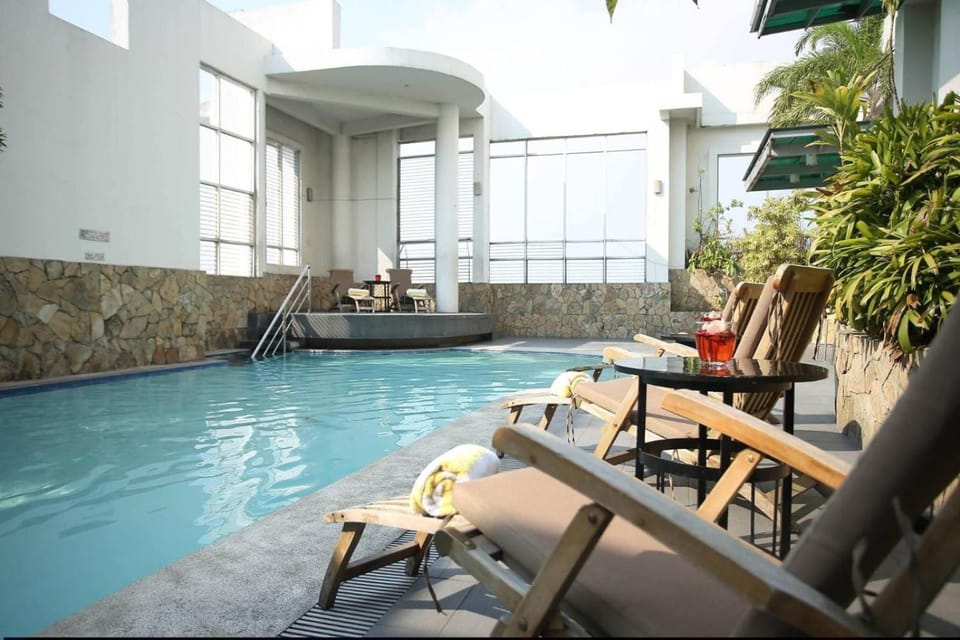 Lancaster Hotel Manila Hotel in Mandaluyong