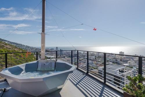 Villa on Ocean View Hotel in Sea Point
