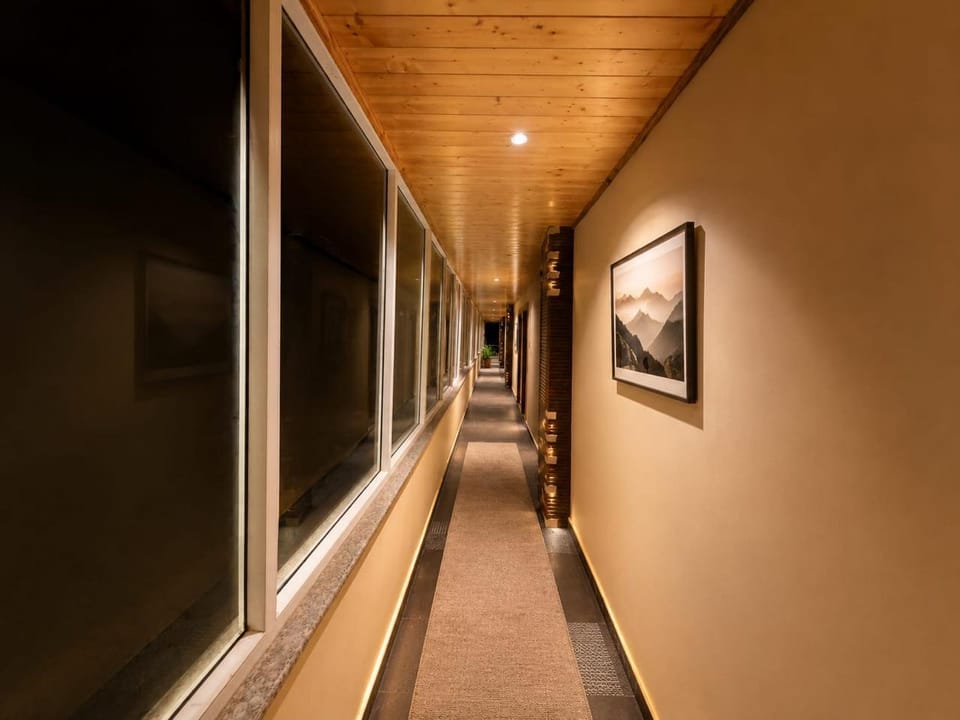 SINGHBHUM-The Mist Vally Hotel in Himachal Pradesh