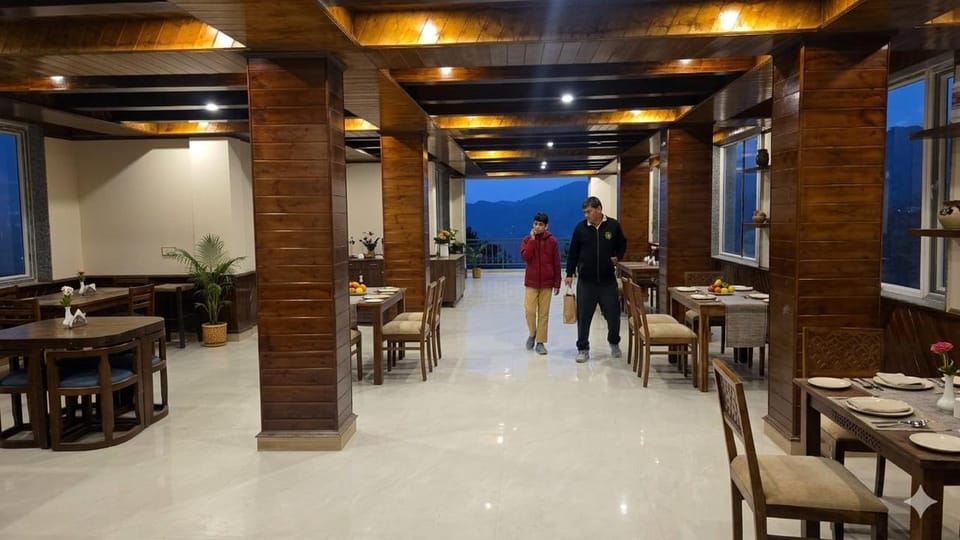 SINGHBHUM-The Mist Vally Hotel in Himachal Pradesh