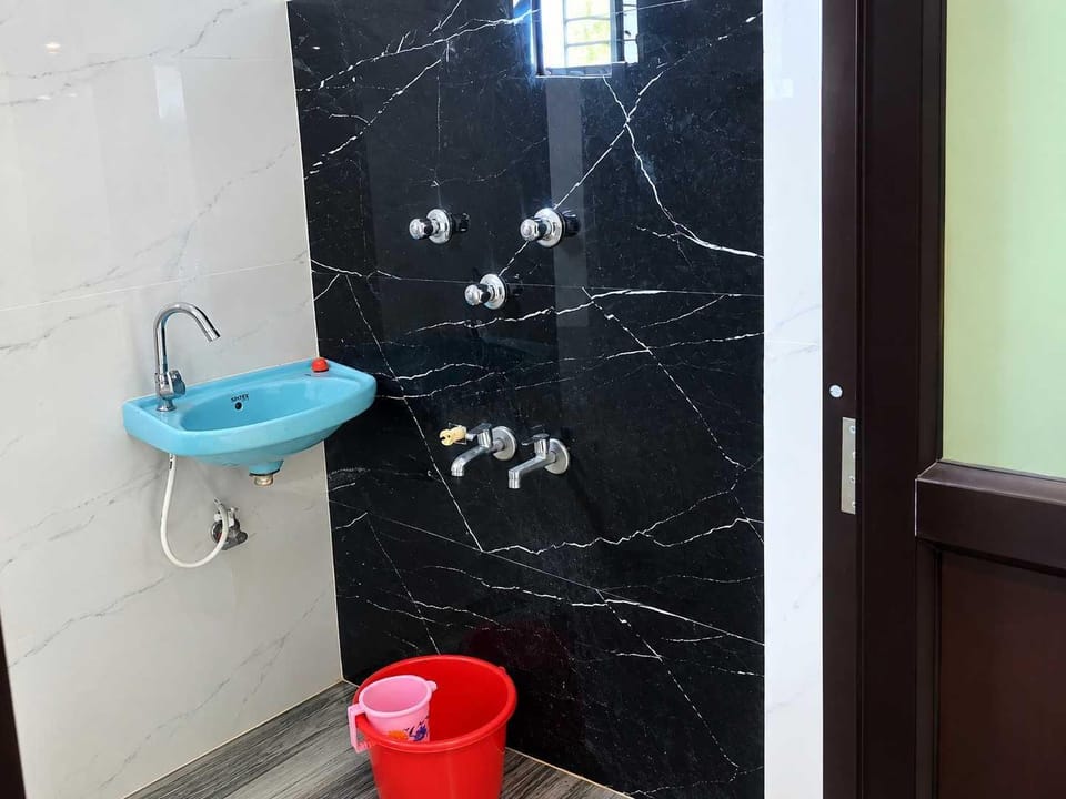 Spot On Crown Hotel in India
