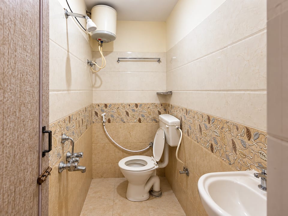 Z Express Hibiscus Hotel in Bengaluru