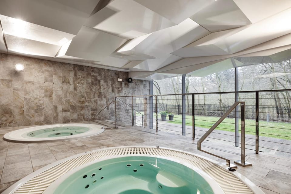 Hot tub