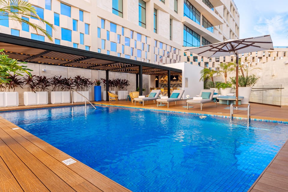 Swimming pool