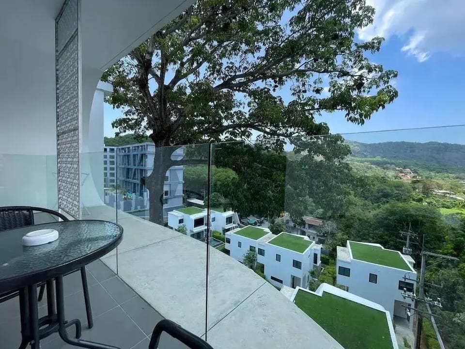 Mountainview Apartment in Naiharn Hotel in Rawai