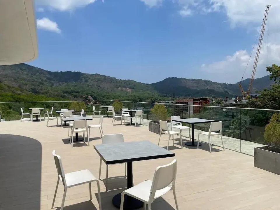 Mountainview Apartment in Naiharn Hotel in Rawai
