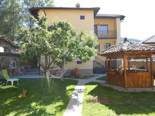 Guest House Tsenovi Hotel in Plovdiv Province