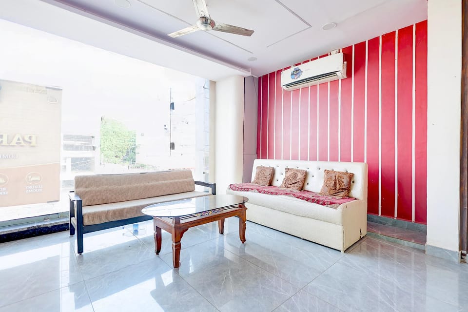 Spot On Parth Palace Hotel in India