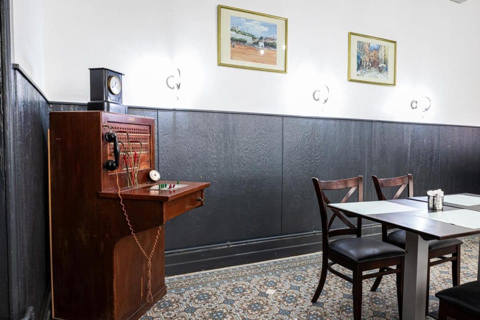 Hotel Du Dauphine Hotel in Lyon