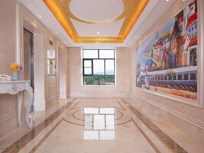 Vienna Hotel Guangdong Jieyang Longwei Town Hotel in Guangdong