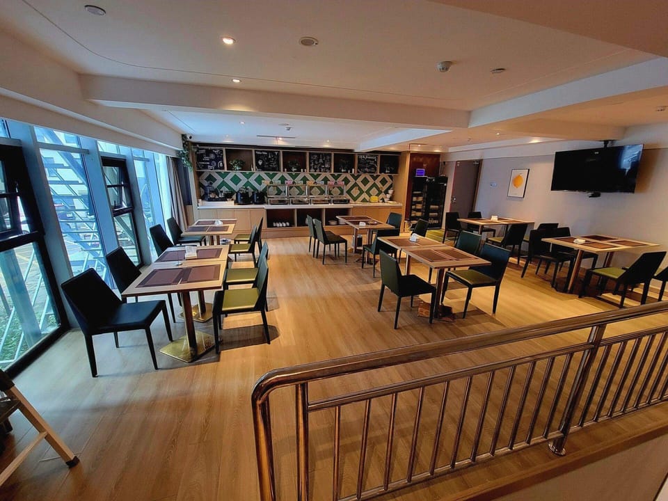 Vienna 3 Best Hotel Jiangsu Xuzhou Xinyi Beijing Road High-Speed Railway Station Hotel in Jiangsu