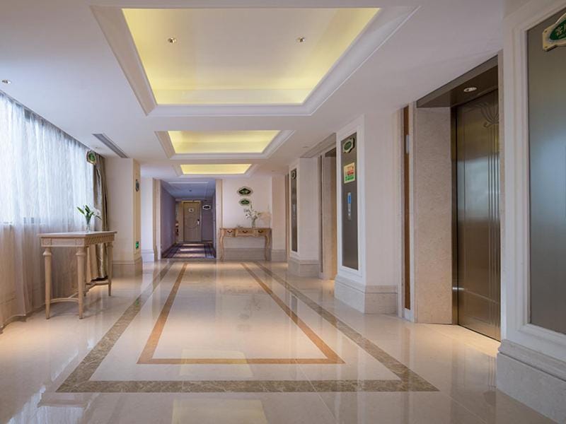 Vienna International Hotel Shanghai Jinshajiang Road Changfeng Park Hotel in Shanghai