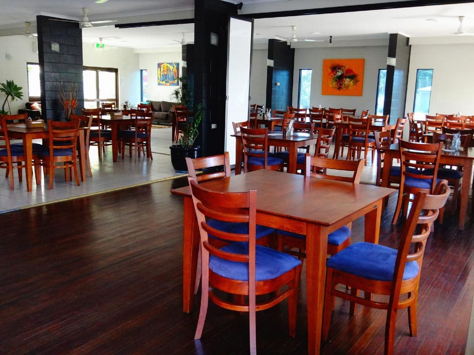 Cardwell At the Beach Hotel in Cardwell