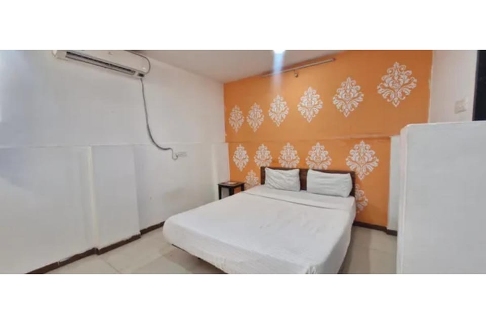 FabHotel Rajlaxmi Hotel in Pune