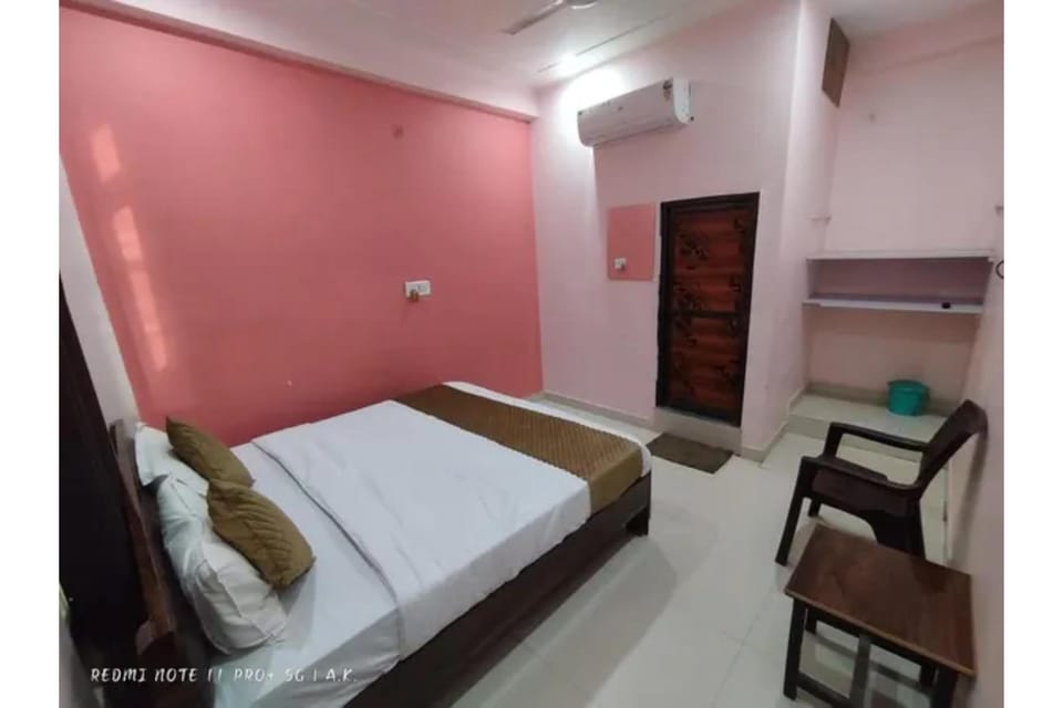 FabHotel SR Inn I Hotel in Uttar Pradesh