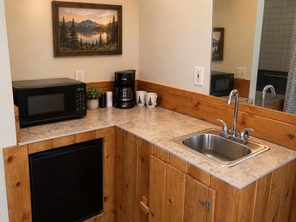 Rustic Village Cabins Hotel in Big Bear
