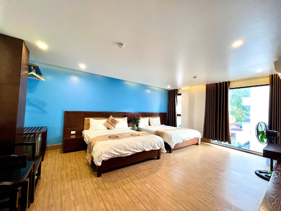 Khách Sạn Romance Cát Bà Hotel in Vietnam