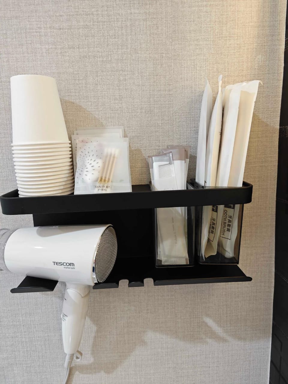 男性専用カプセル Hotel in Japan