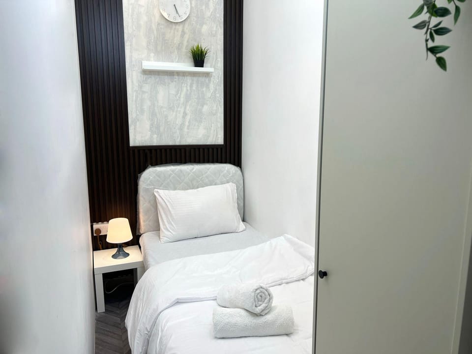The Junction Partition Room in Barsha Heights Capsule hotel in Dubai