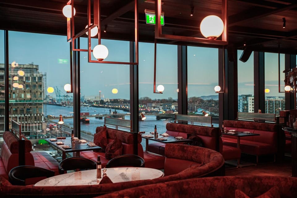Bar/lounge