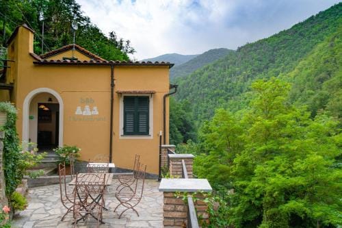 I TRE LADRONI Hotel in Liguria