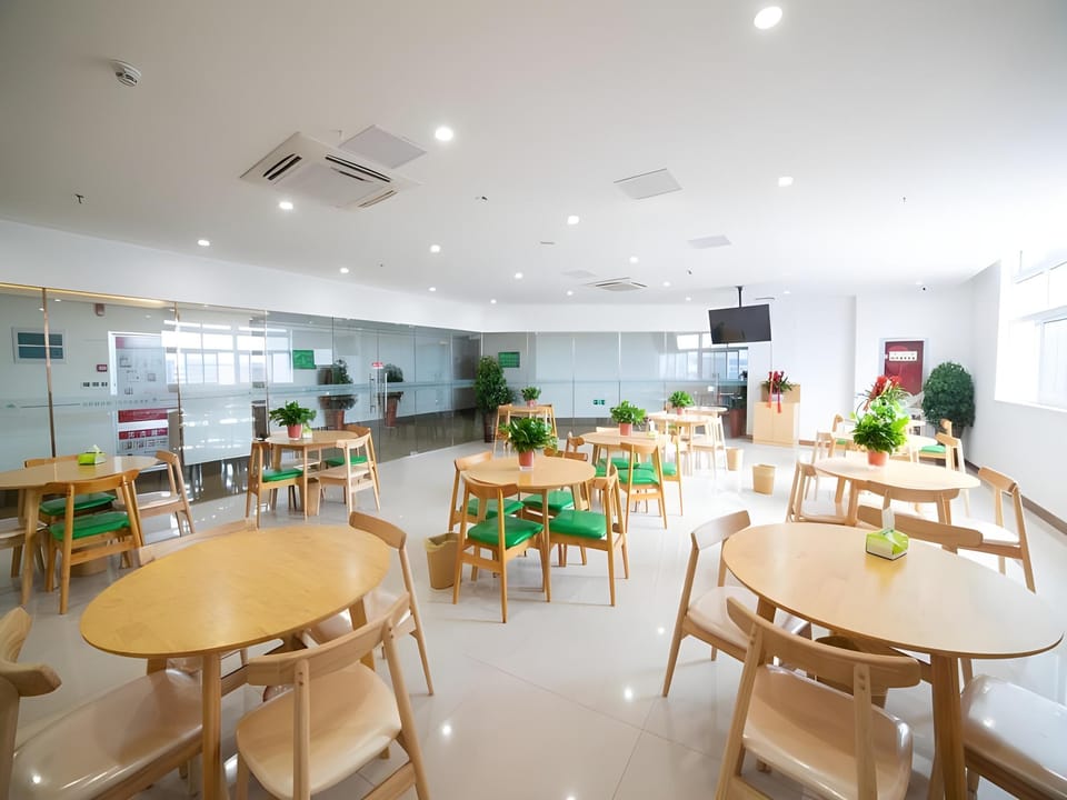 GreenTree Inn ZhenJiang Jurong City Tianwang Town Tianzheng Square Hotel in Nanjing