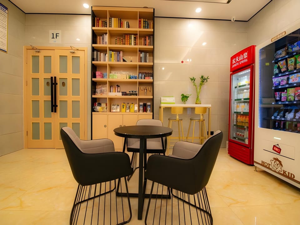 VX Xuzhou Yunlong District Normal University Yunlong Mountain Scenic Spot Hotel Hotel in Jiangsu