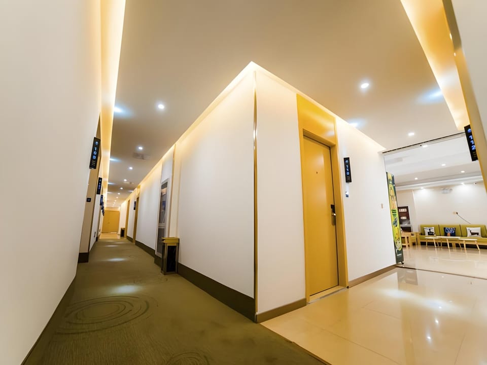 GreenTree Inn Suzhou Zhangjiagang City Jingang Town Hotel in Suzhou