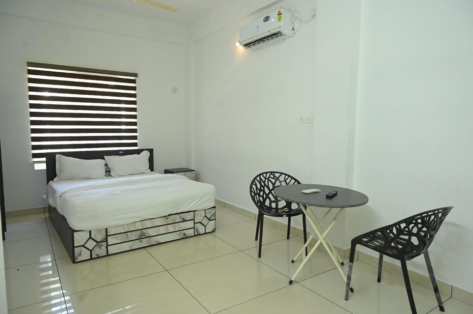 White Fortune Suites Hotel in Kochi