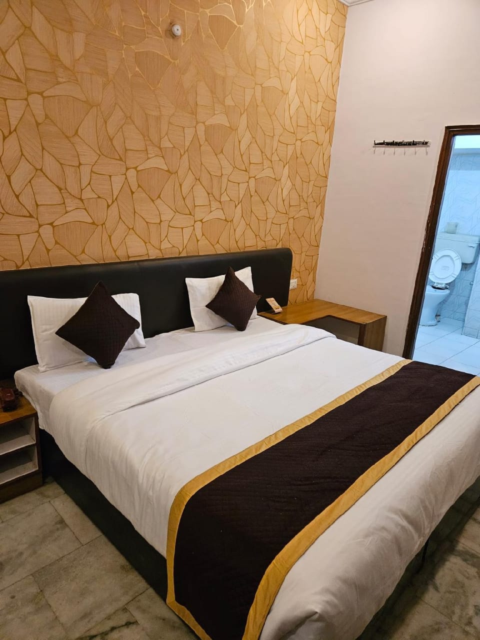 Hotel Anant Hotel in Lucknow