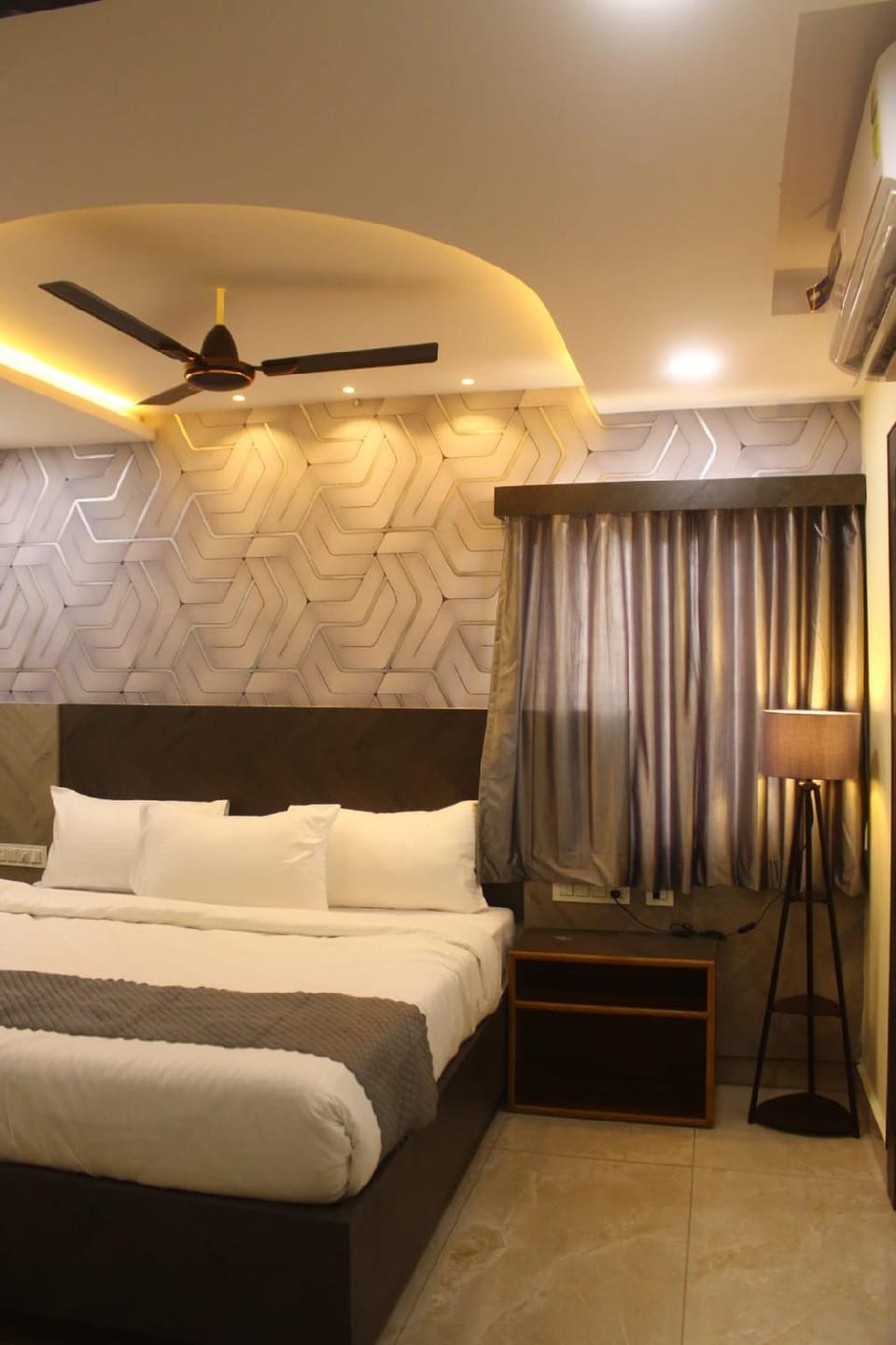 Hotel Sun Light Hotel in Vijayawada