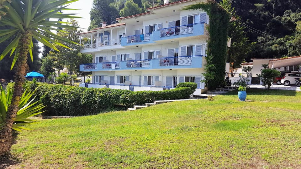 Roditsa Patritsia Apartments Apartment hotel in Halkidiki
