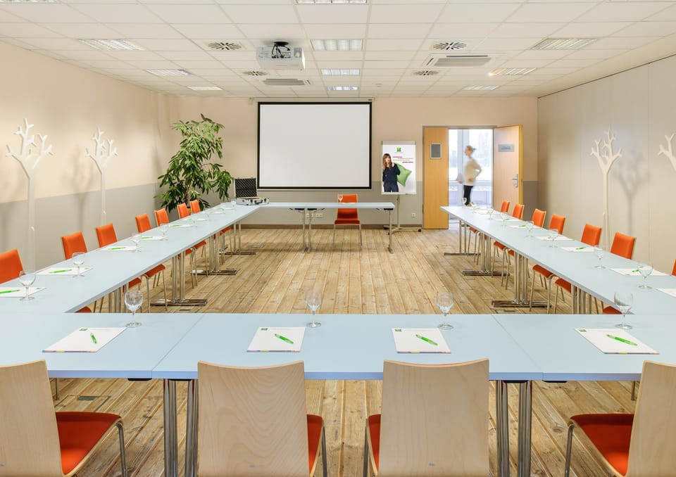 Ibis Styles London Heathrow East Hotel in Isleworth