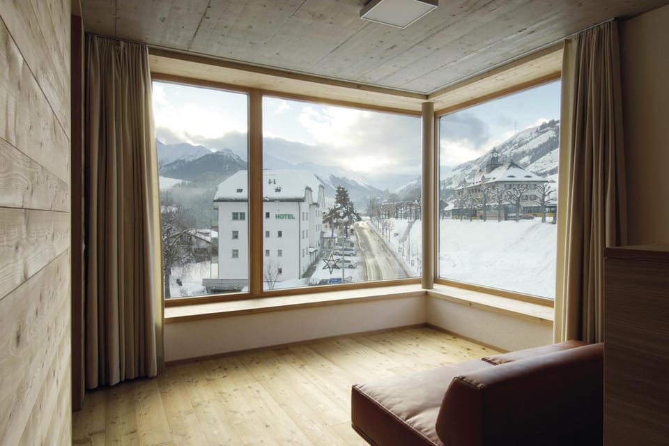 Scuol Youth Hostel Hostel in Canton of Grisons