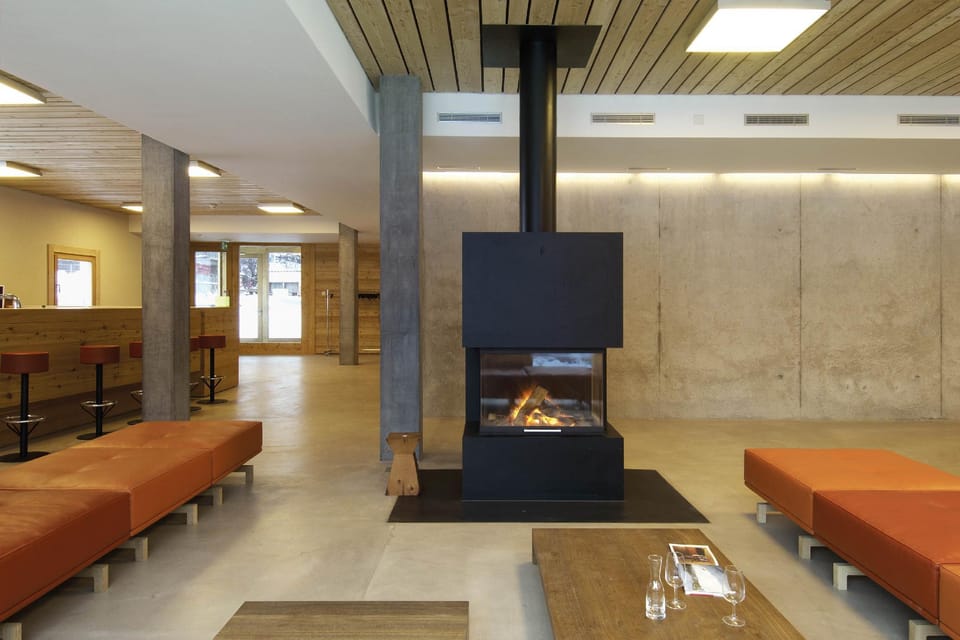 Scuol Youth Hostel Hostel in Canton of Grisons