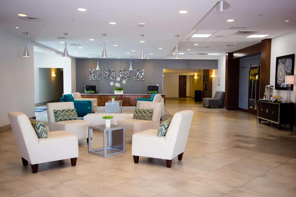 DoubleTree by Hilton Omaha Southwest Hotel in Omaha