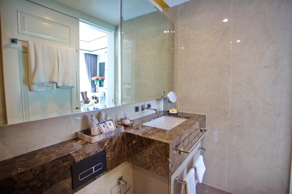 Surin Sands Phuket Hotel in Choeng Thale