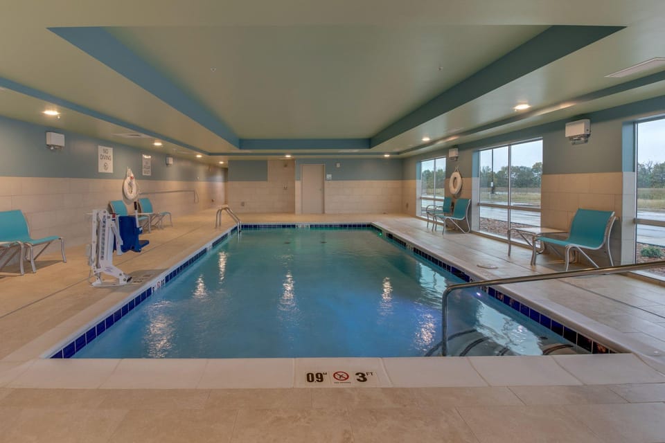 Swimming pool