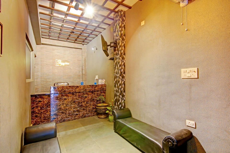 Hotel O Sky In Near By Sector 62 Hotel in Noida