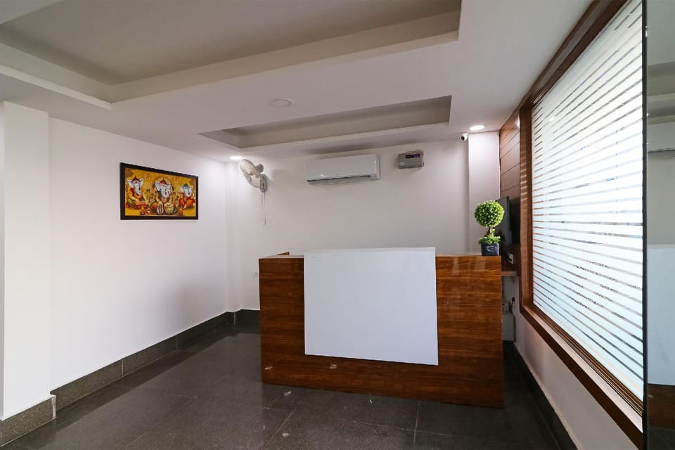 Collection O Diamond Inn Hotel in Gurugram