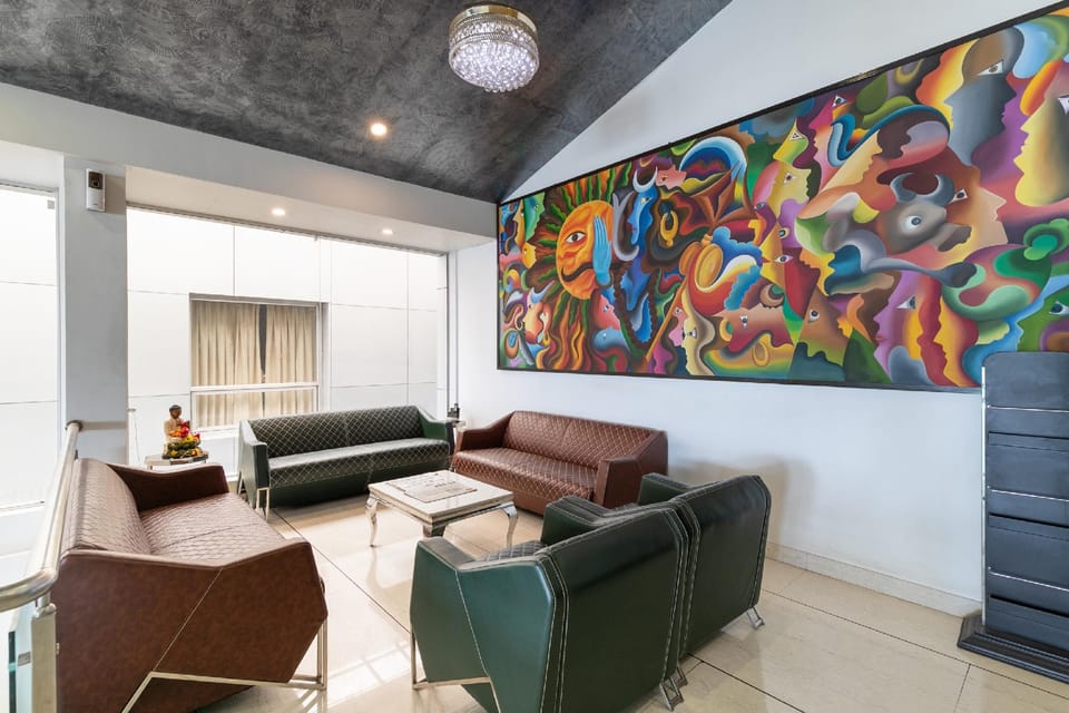 Palette - Silver Leaf Hotel in Gujarat