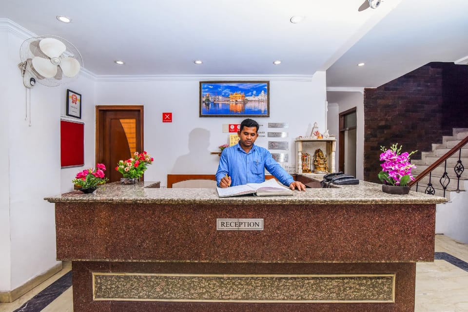 Hotel O Western Hotel in New Delhi