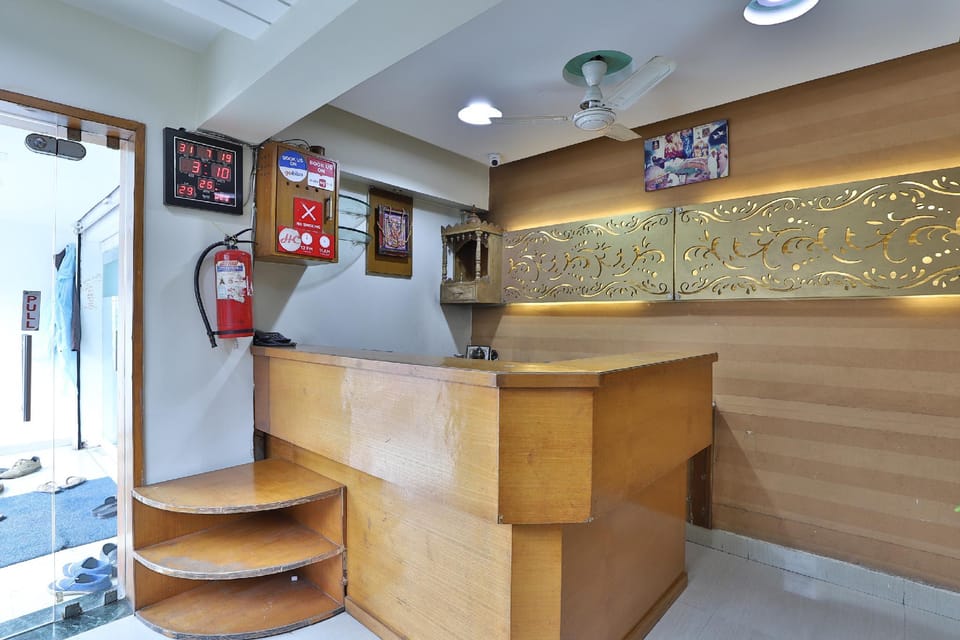 OYO 1966 Hotel Campus Hotel in Ahmedabad