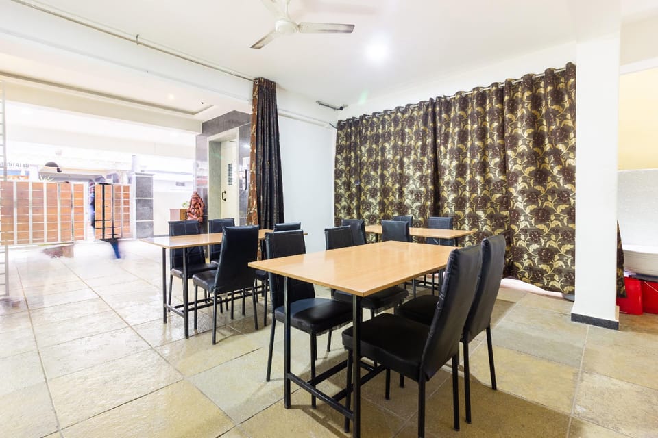 Super Hotel O Qualia Inn Kondapur Near Botanical Garden Hotel in Hyderabad