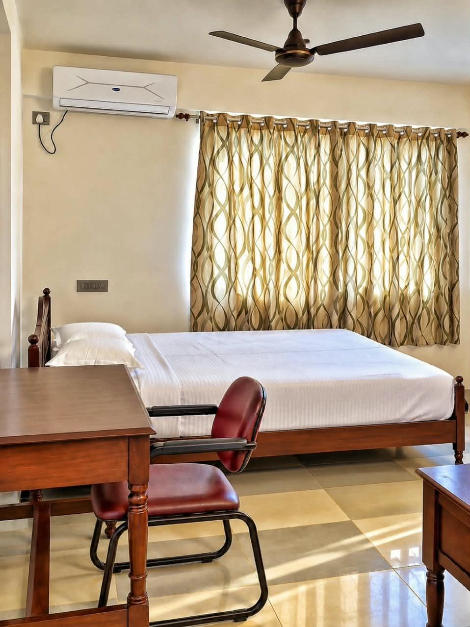 kallungal square inn - Premium Inn in Kochi