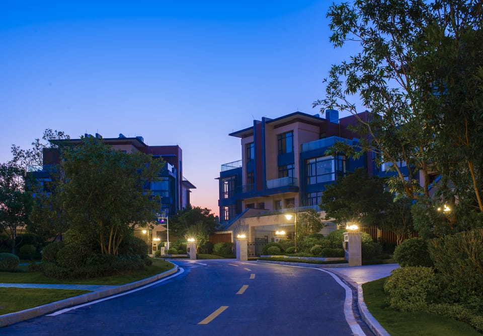 Binsley Hot Spring Holiday Villa Resort in Shenzhen