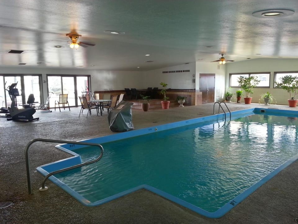 Super 8 by Wyndham Cut Bank Hotel in Idaho